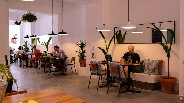 Curva — work cafe in Lisbon